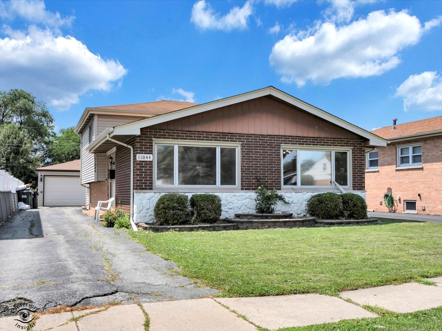 11044 Menard Avenue Property Photo 1