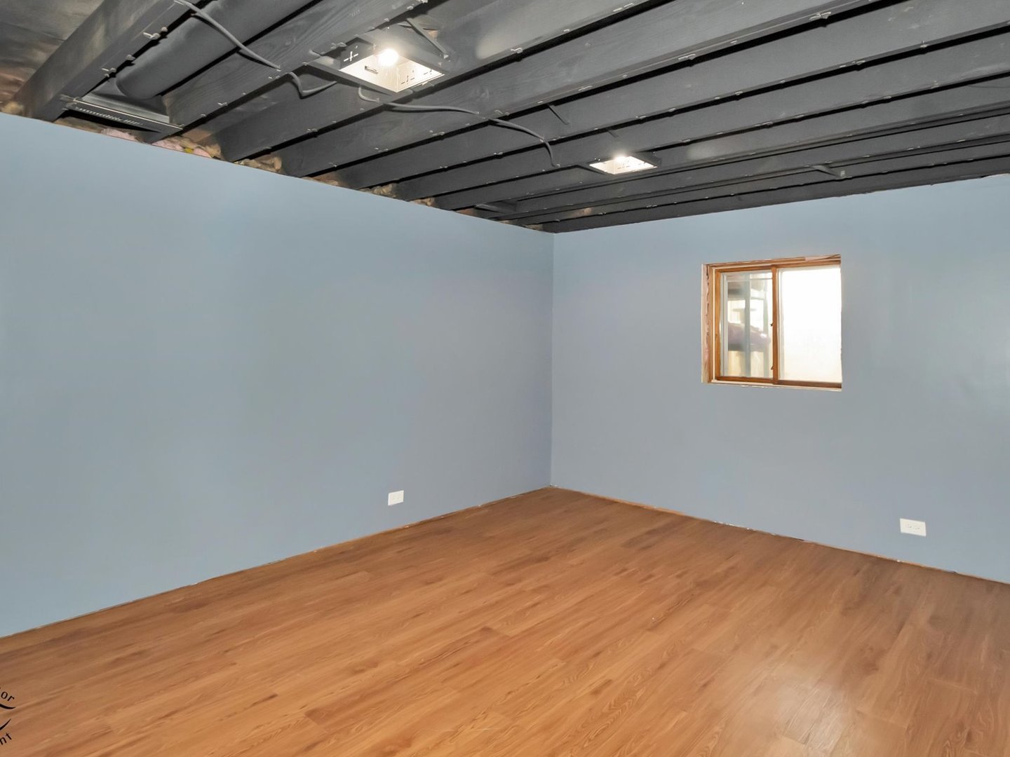 11044 Menard Avenue Property Photo 19