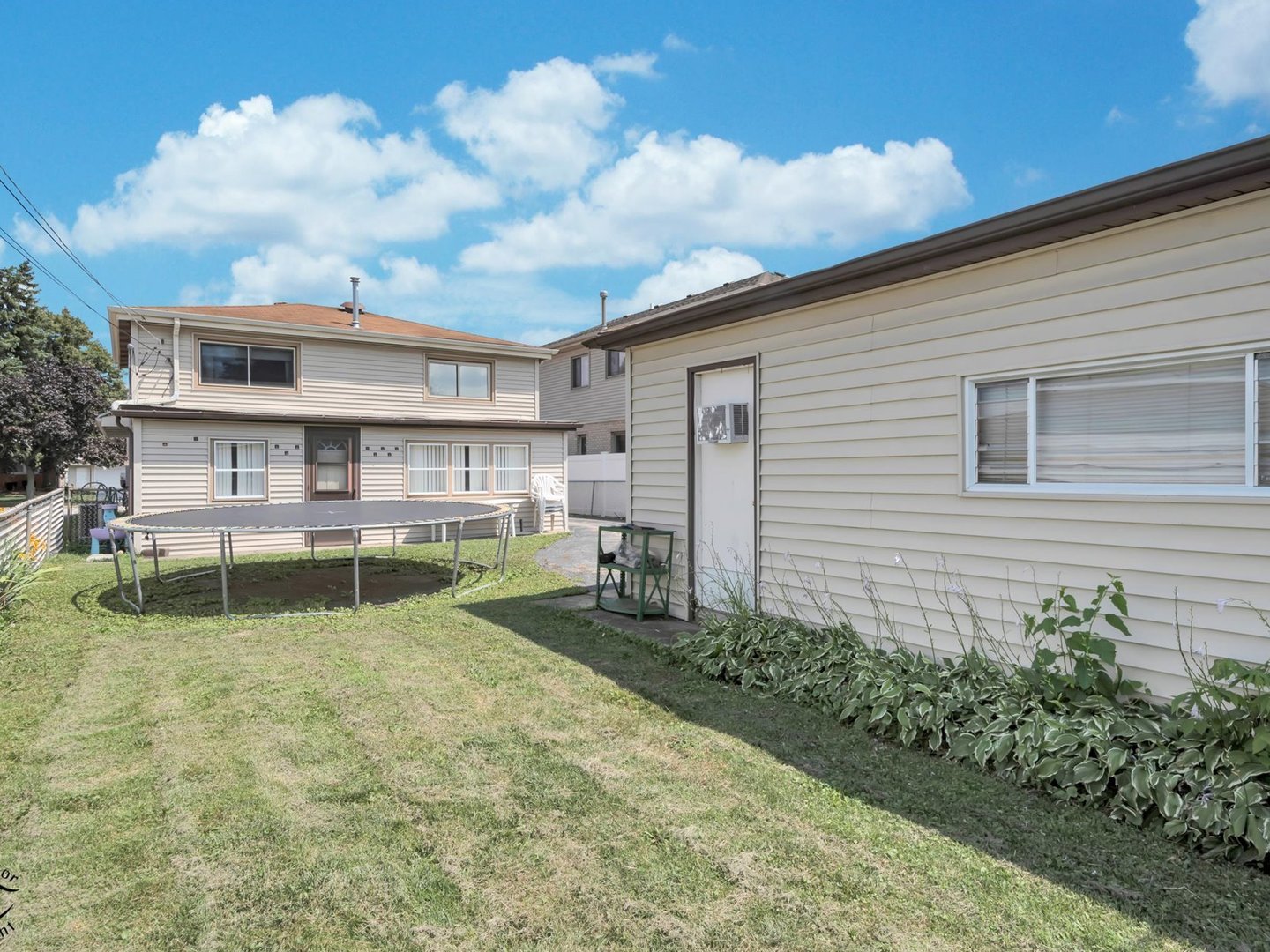 11044 Menard Avenue Property Photo 25