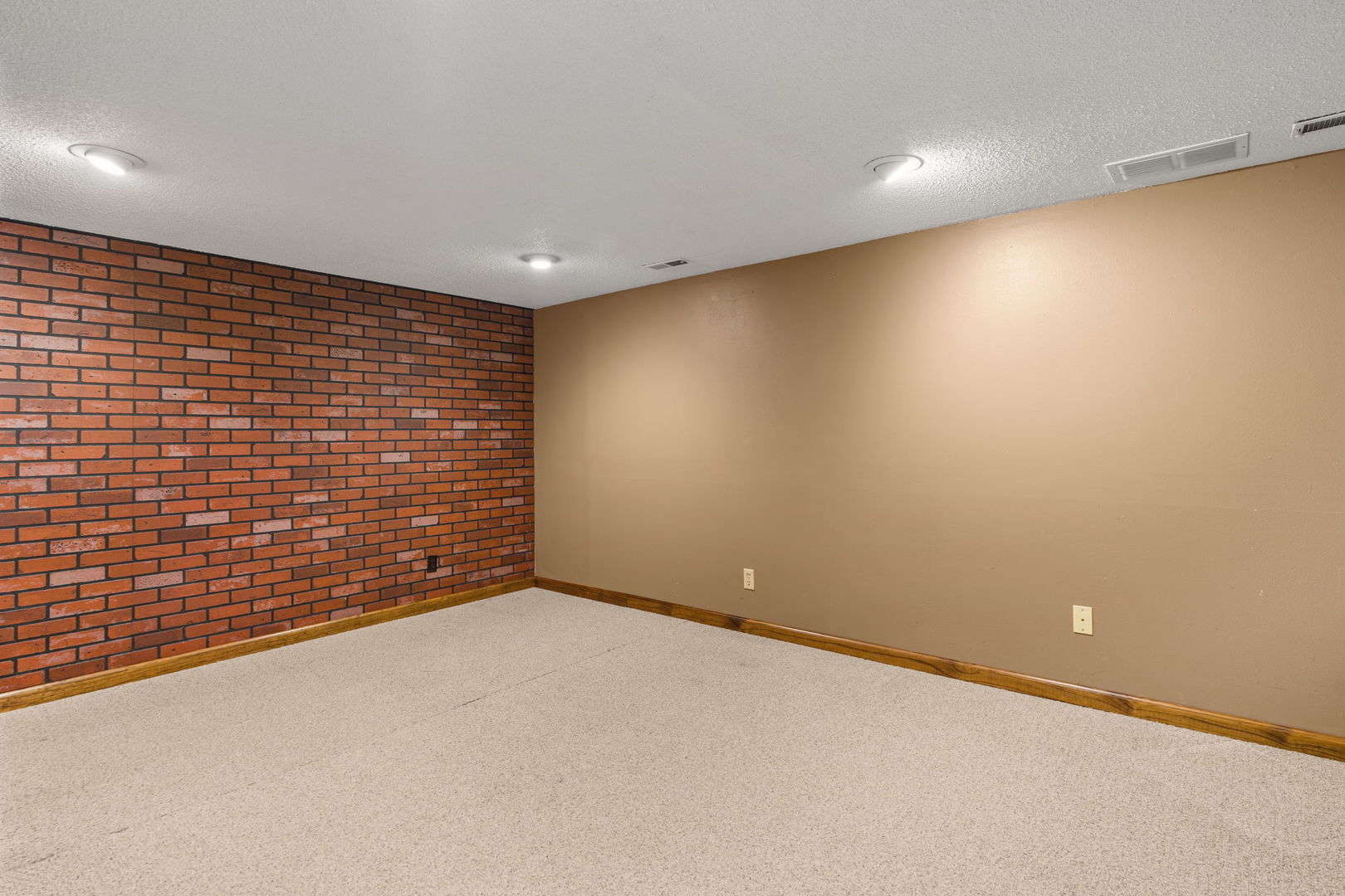 1622 Hitching Post Lane Property Photo 26
