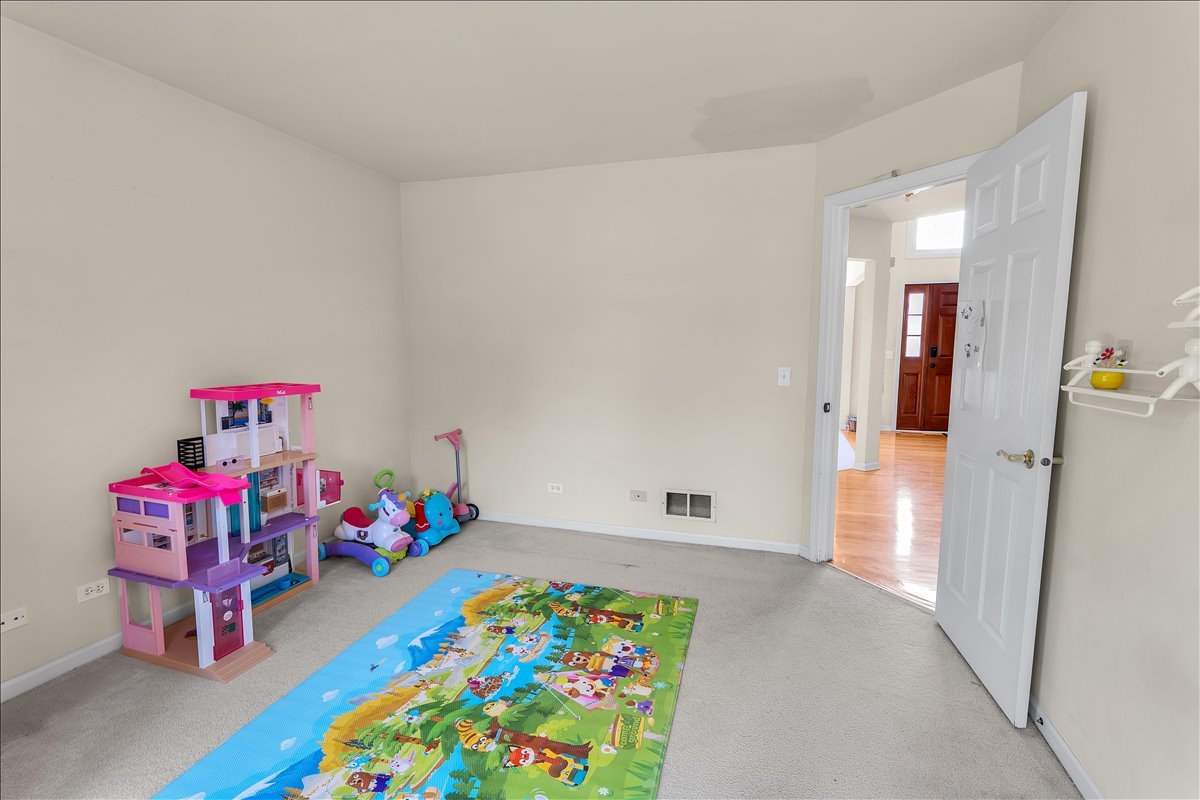 1877 Marne Road Property Photo 20
