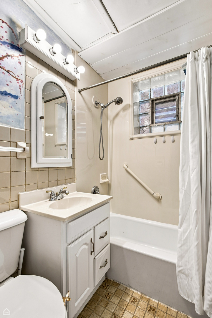 2959 N Elston Avenue Property Photo 7