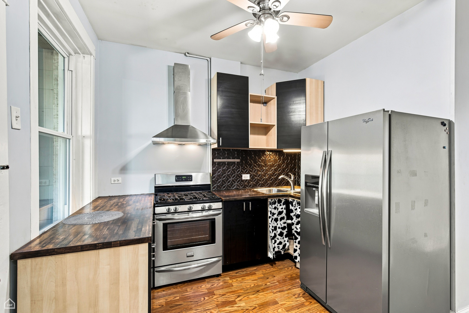 2959 N Elston Avenue Property Photo 8