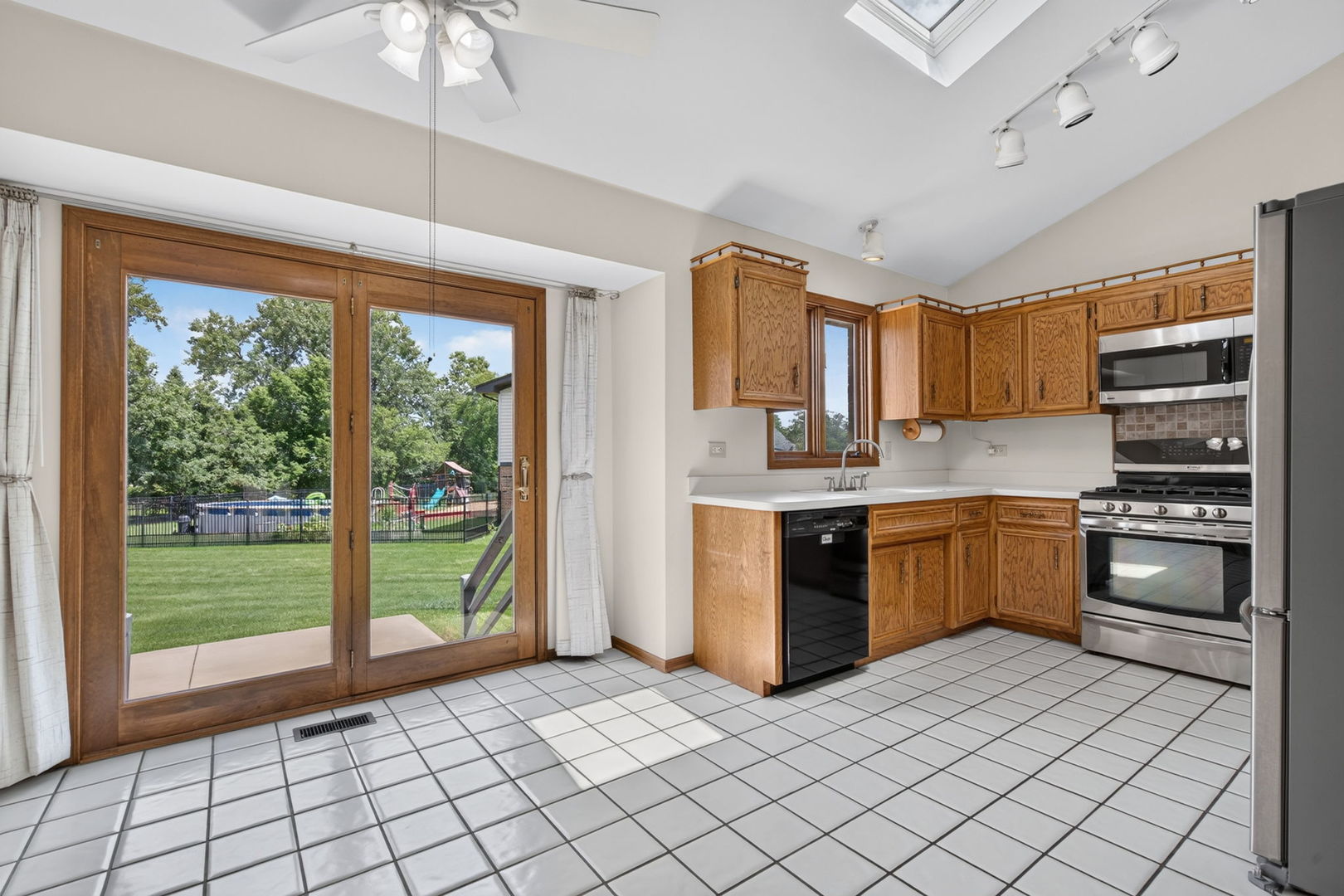 11644 Brookwood Drive Property Photo 9