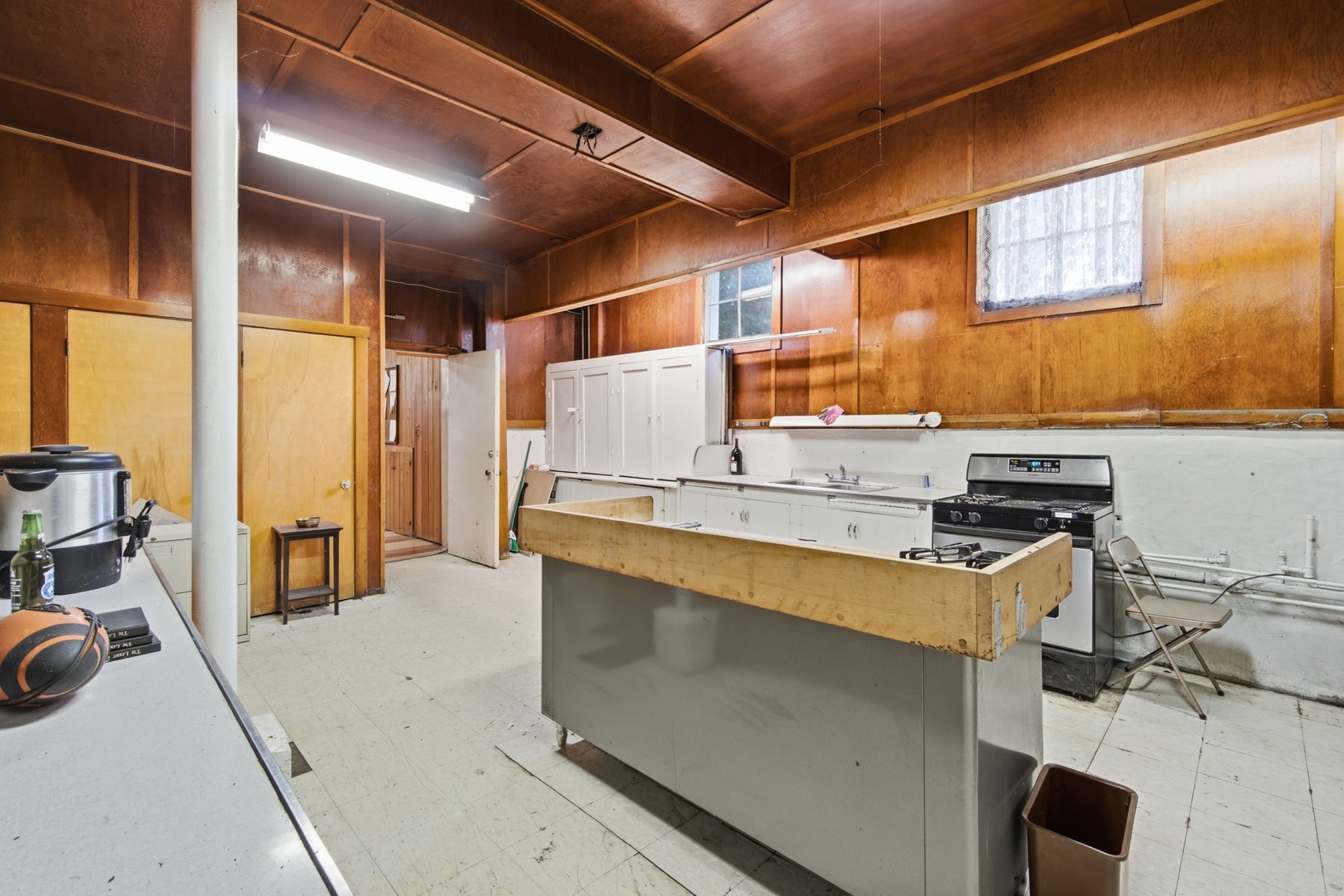 6248 N Avondale Avenue Property Photo 26