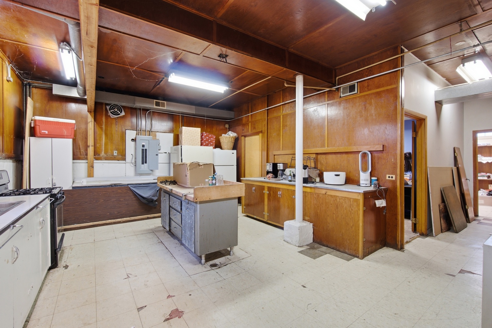 6248 N Avondale Avenue Property Photo 27