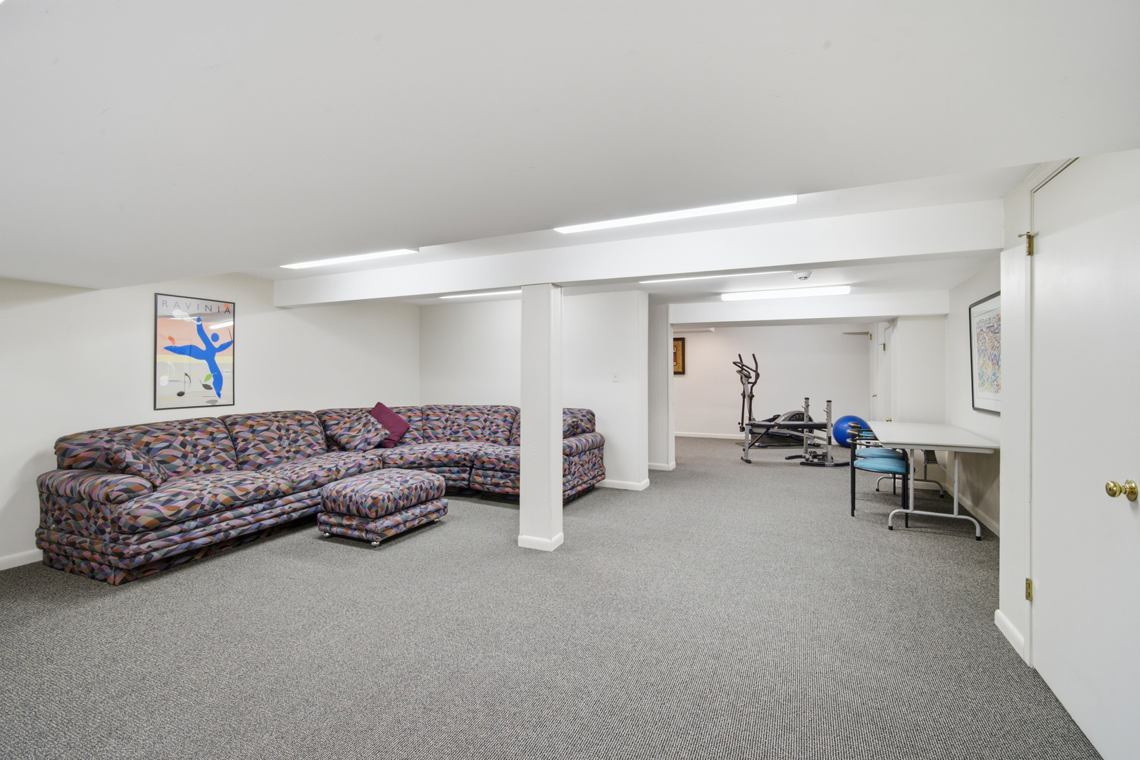 301 Earls Court Property Photo 27