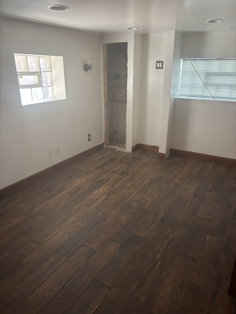 2565 N Erie Street Property Photo 9