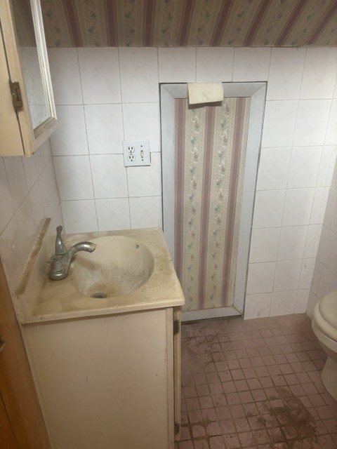 2565 N Erie Street Property Photo 10