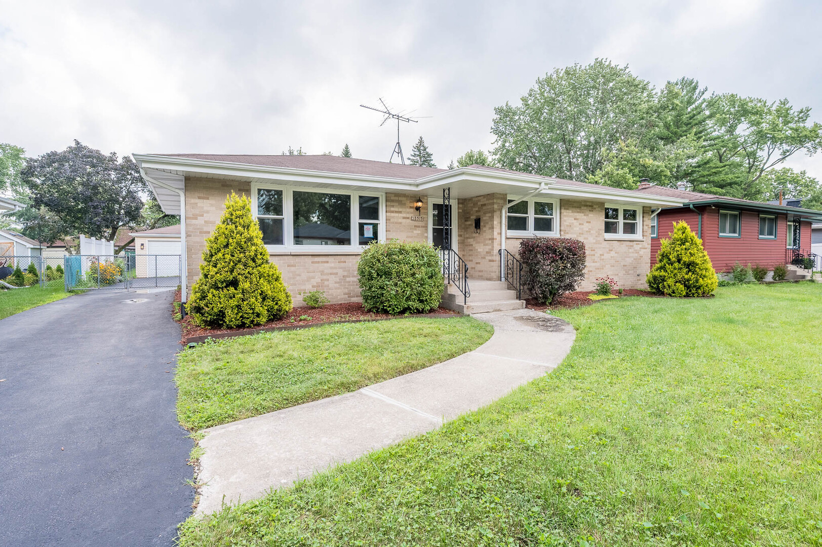 18515 Oakley Avenue Property Photo 1