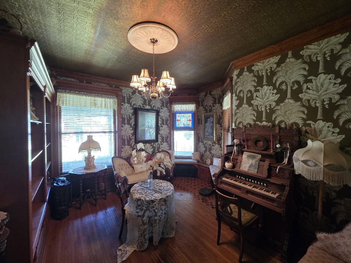 705 W Highland Avenue Property Photo 13