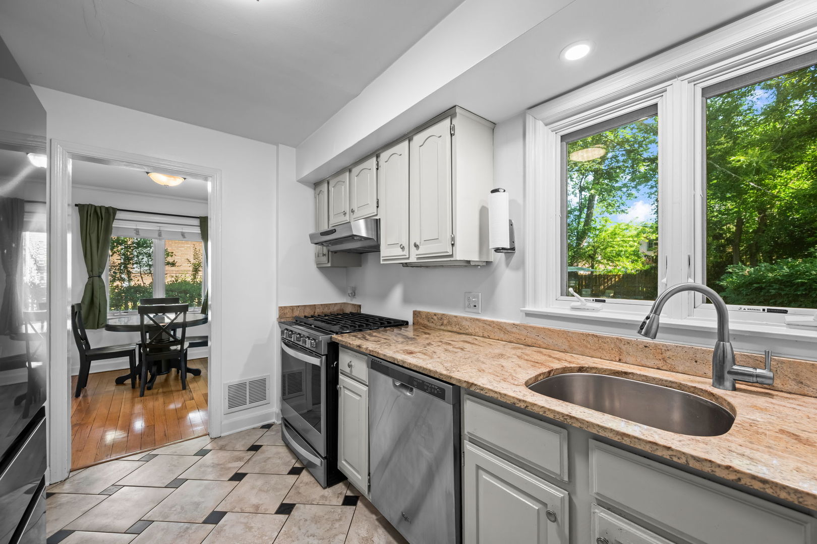 12720355 Property Photo 7
