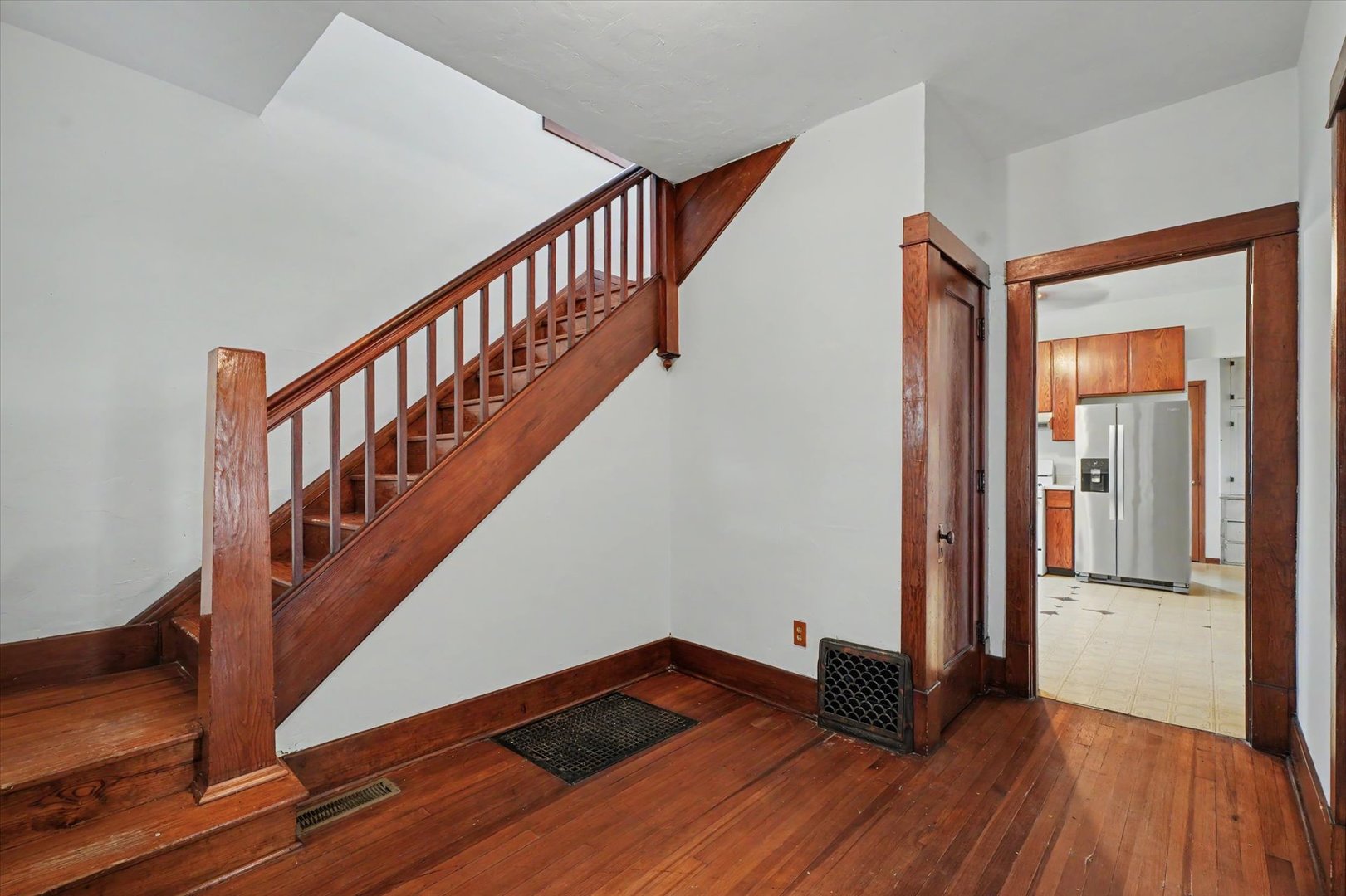 106 S Pine Street Property Photo 8
