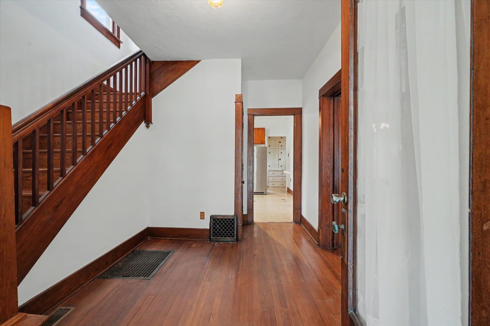 106 S Pine Street Property Photo 9