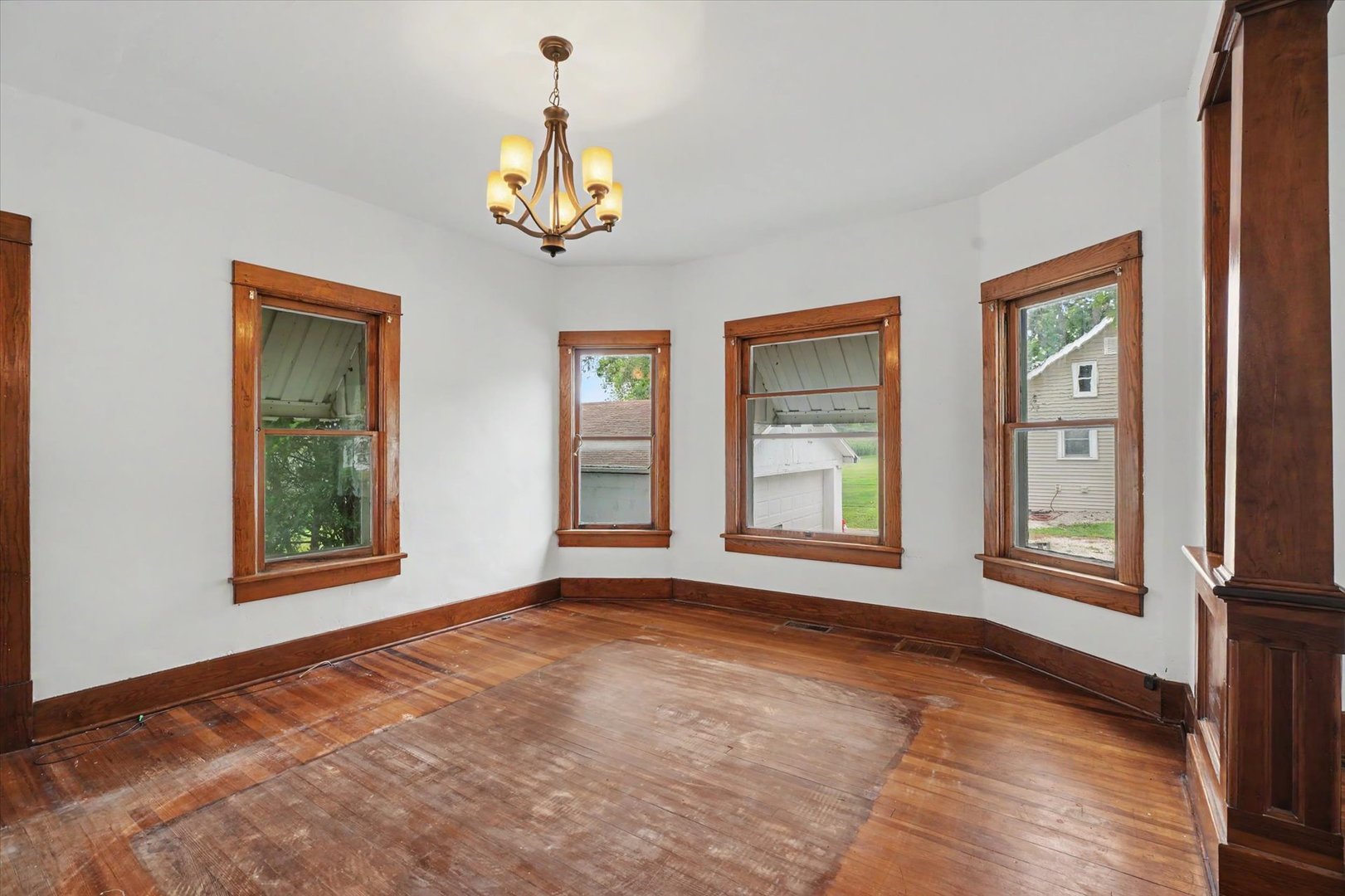 106 S Pine Street Property Photo 16