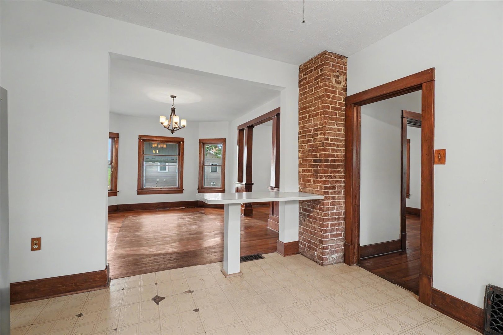 106 S Pine Street Property Photo 19