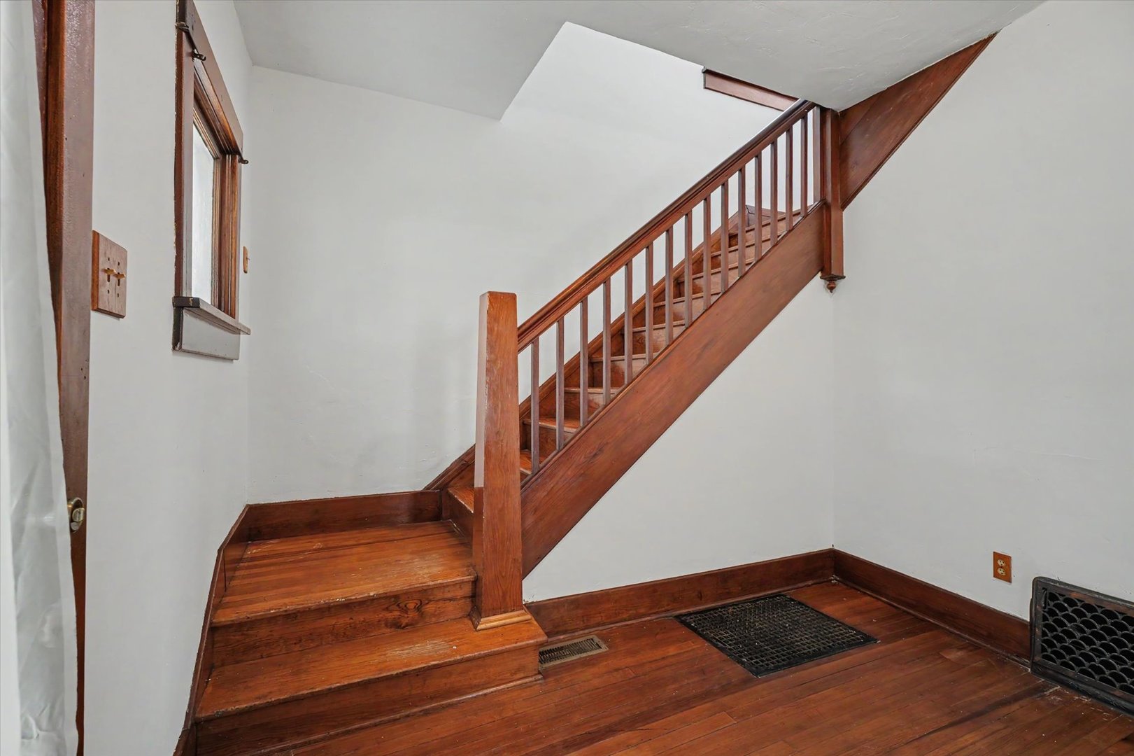 106 S Pine Street Property Photo 27
