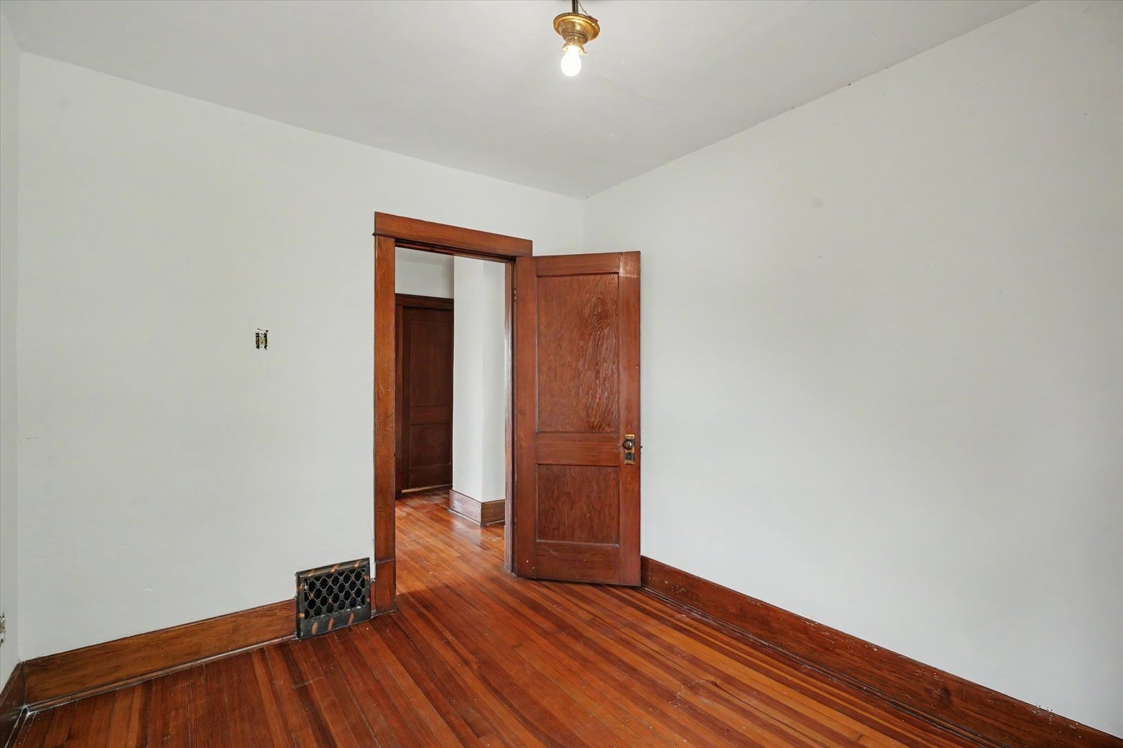 106 S Pine Street Property Photo 30