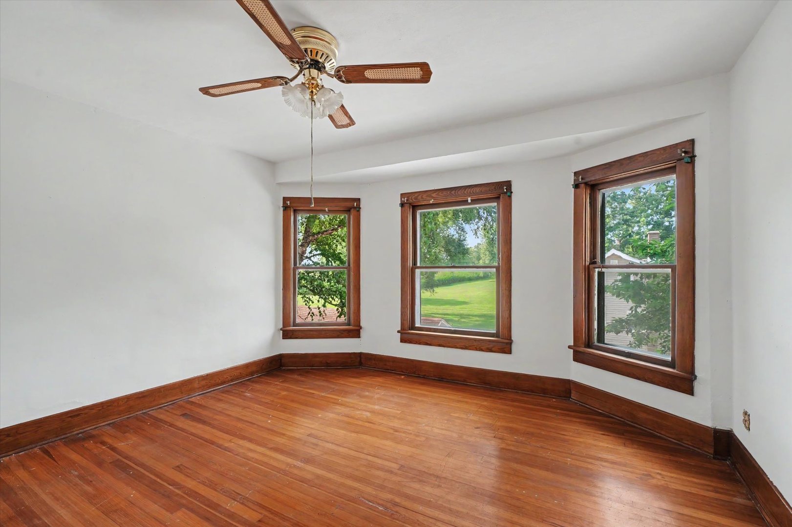 106 S Pine Street Property Photo 33