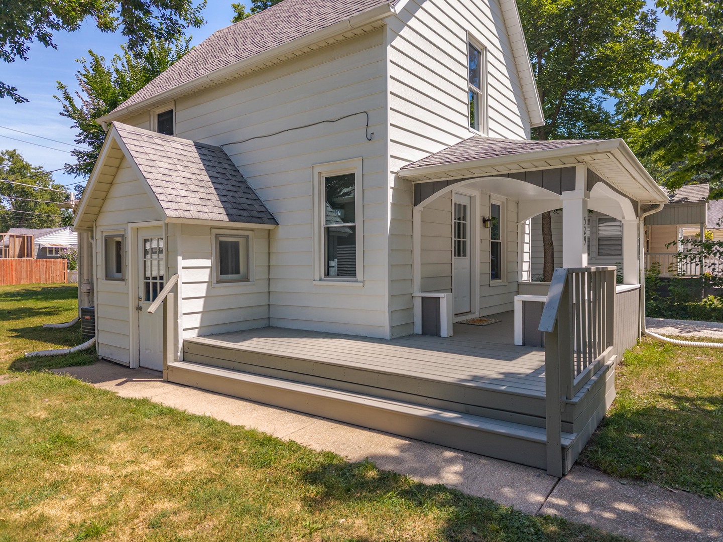 529 E Timber Street Property Photo 4