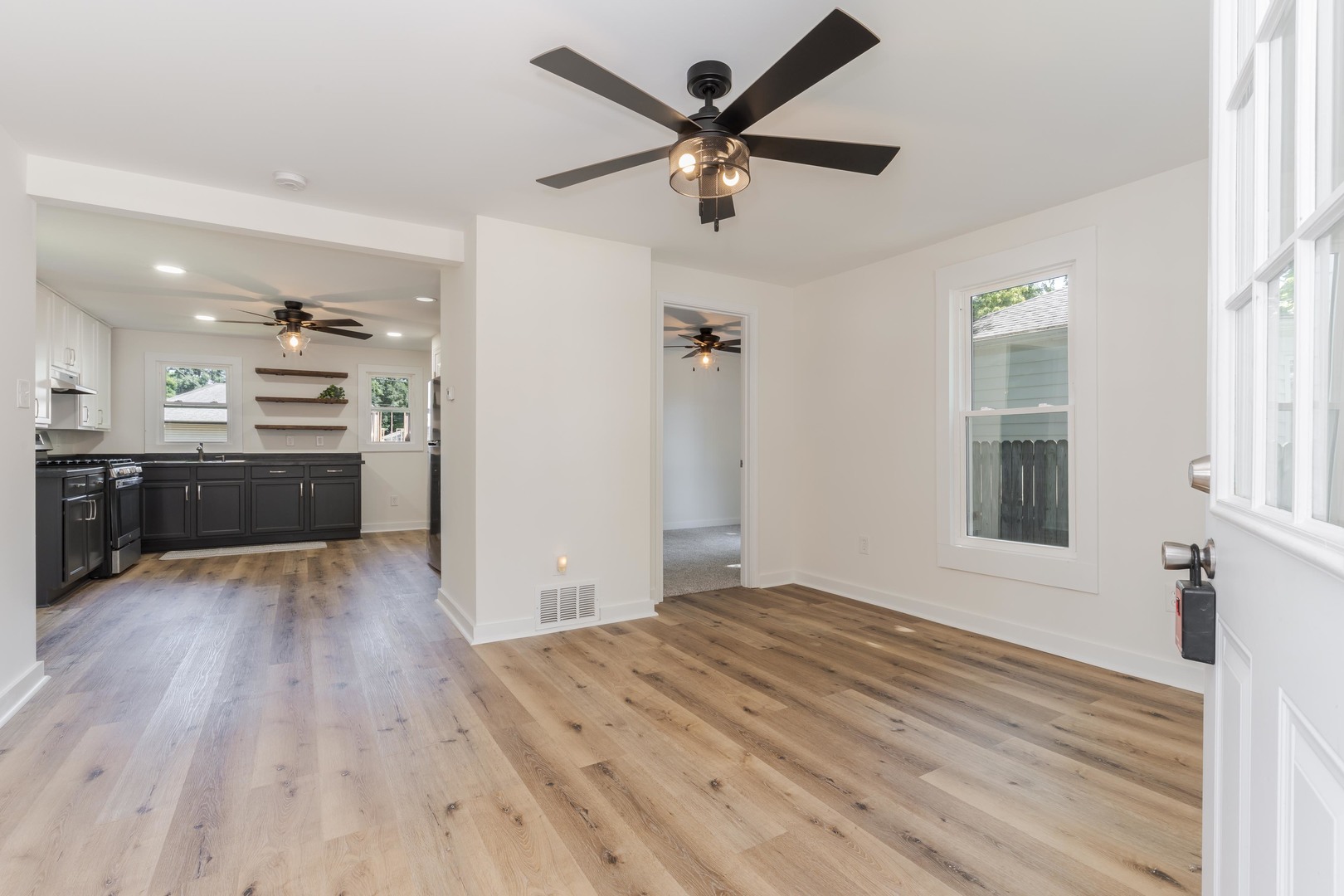 529 E Timber Street Property Photo 10