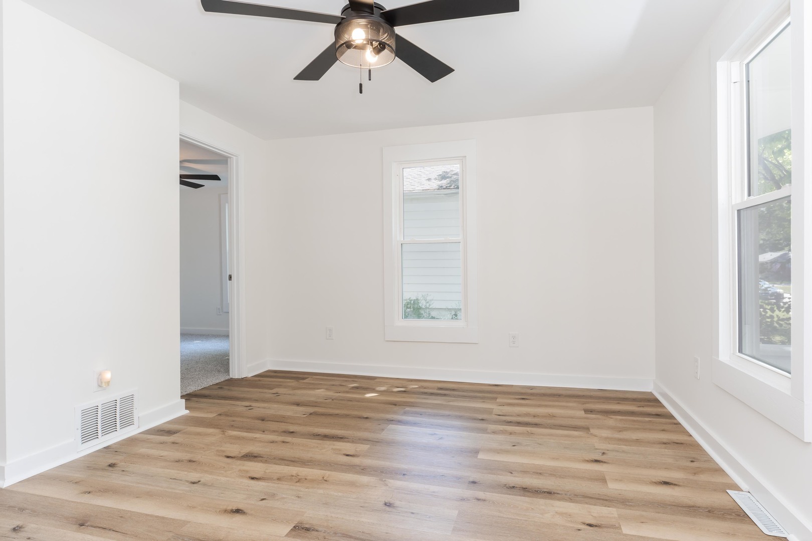 529 E Timber Street Property Photo 12