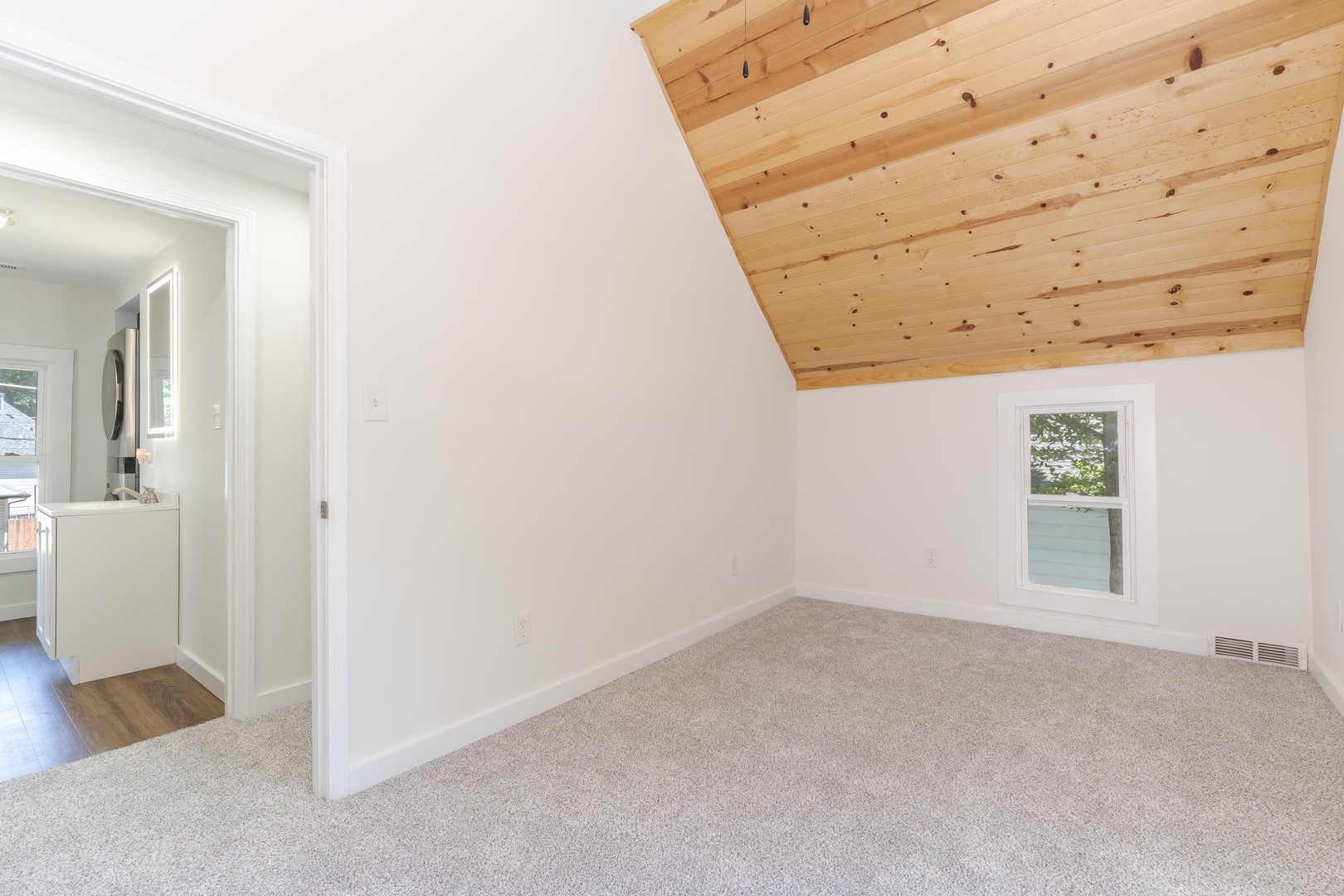 529 E Timber Street Property Photo 27