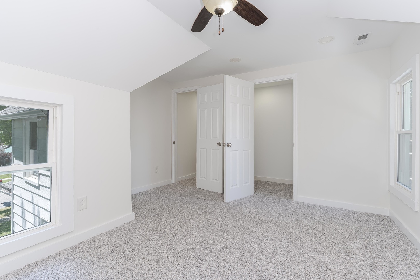 529 E Timber Street Property Photo 29