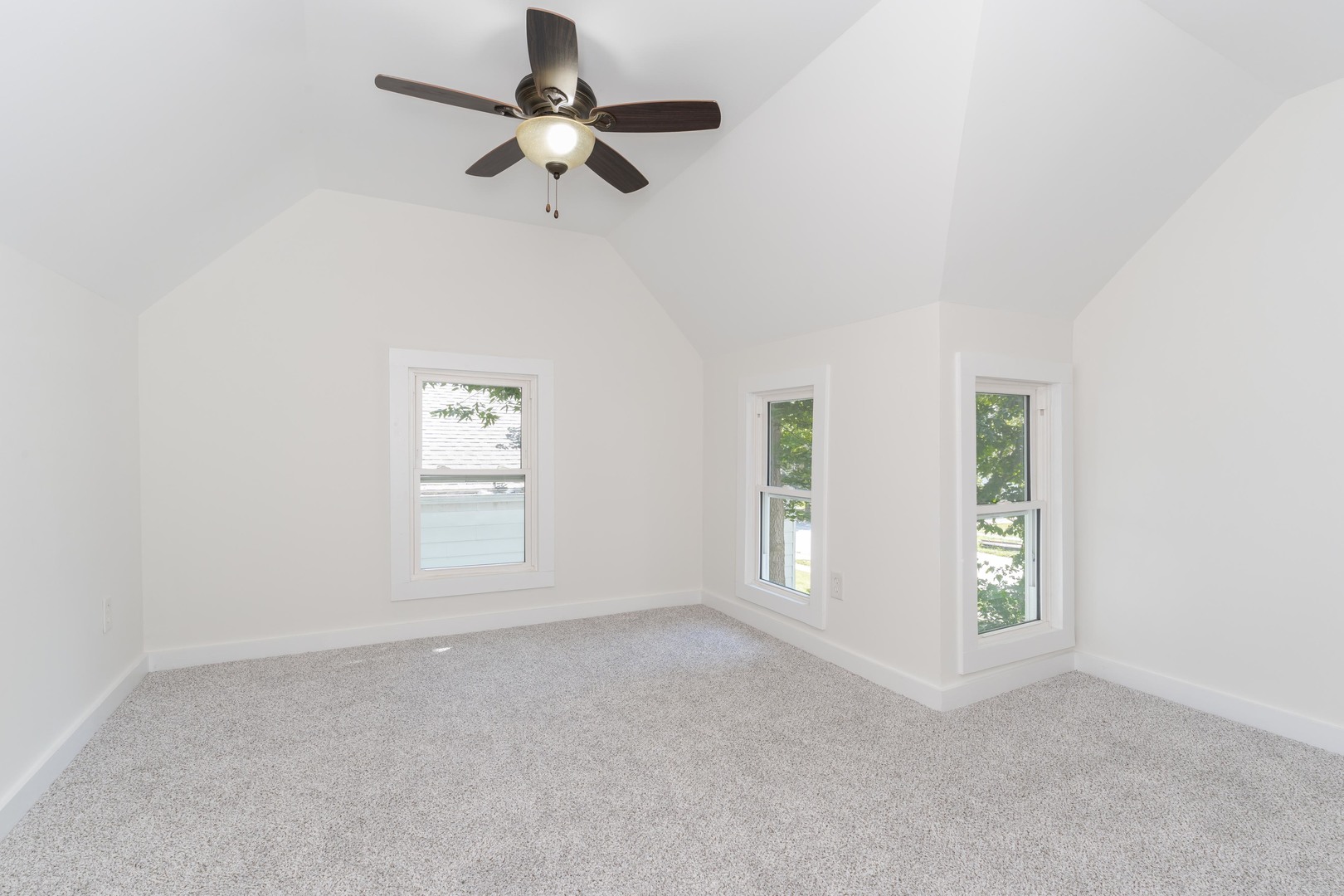 529 E Timber Street Property Photo 30