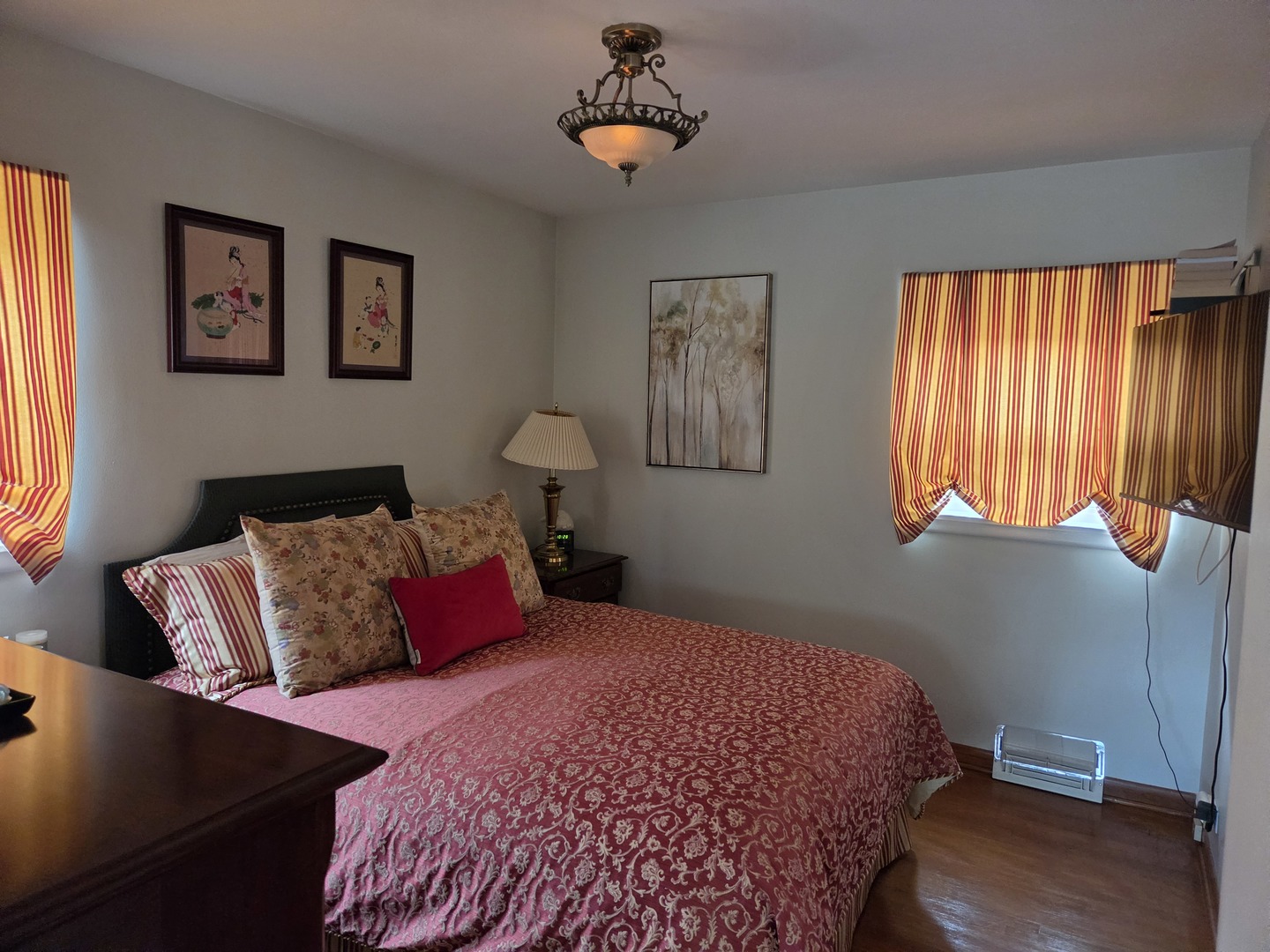 4747 S Leclaire Avenue Property Photo 10