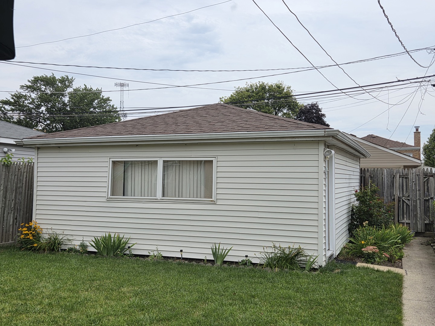 4747 S Leclaire Avenue Property Photo 23