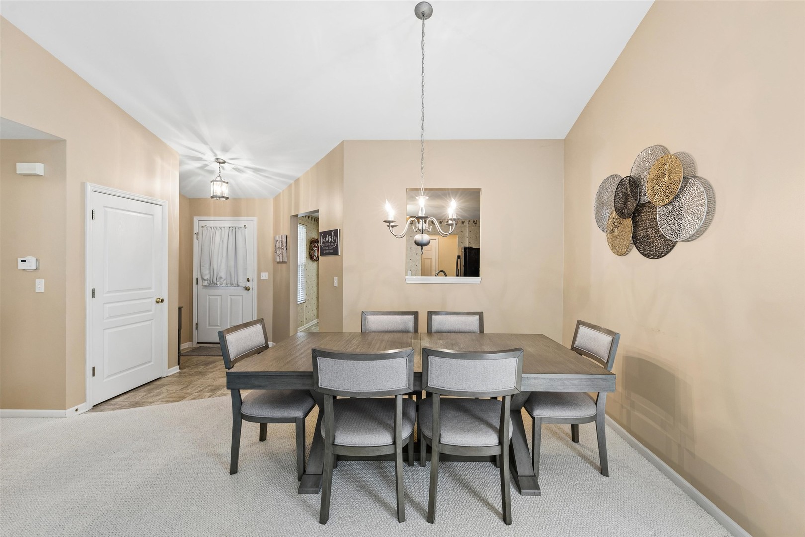 604 S Curran Road Property Photo 2