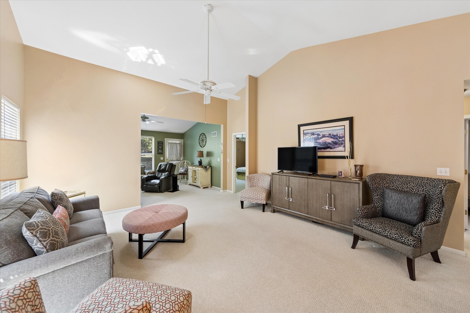 604 S Curran Road Property Photo 4