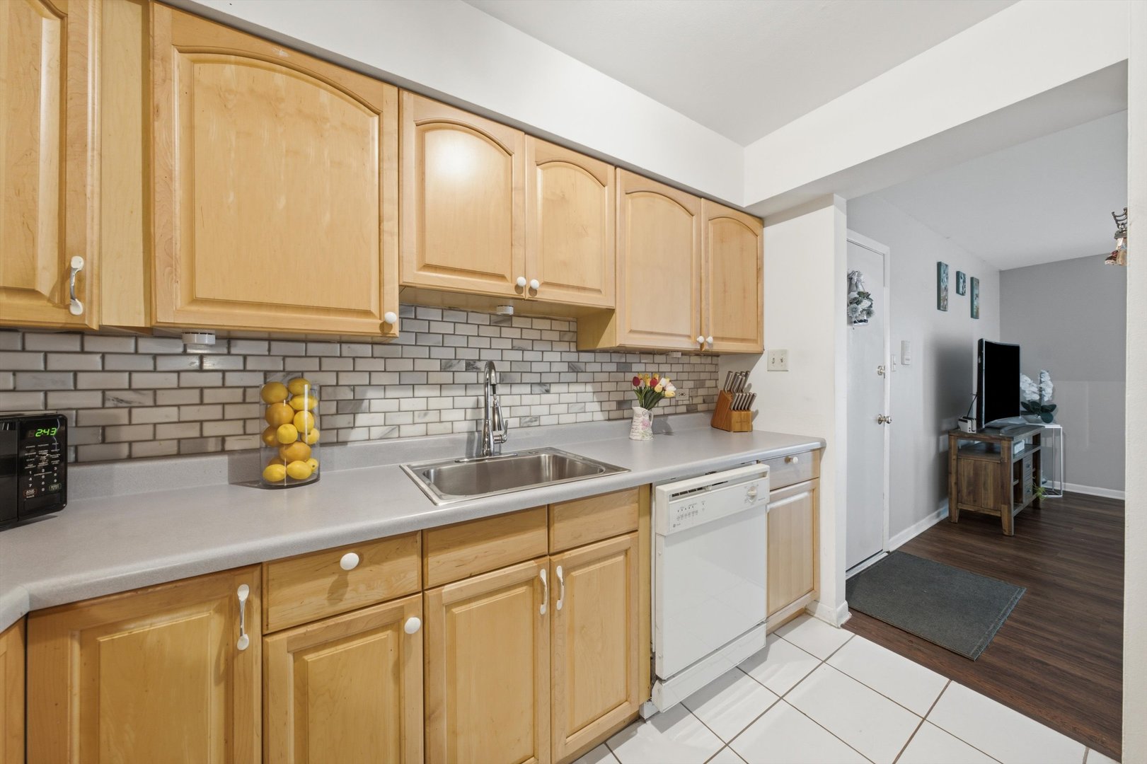 4827 W 109th Street 101 Property Photo 12
