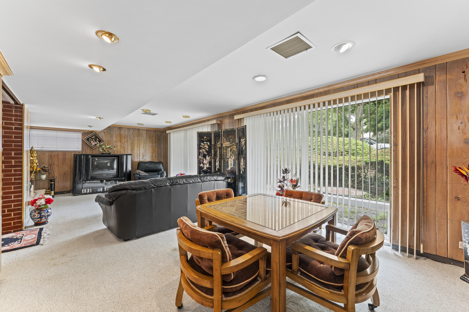 9055 Kenton Avenue Property Photo 15