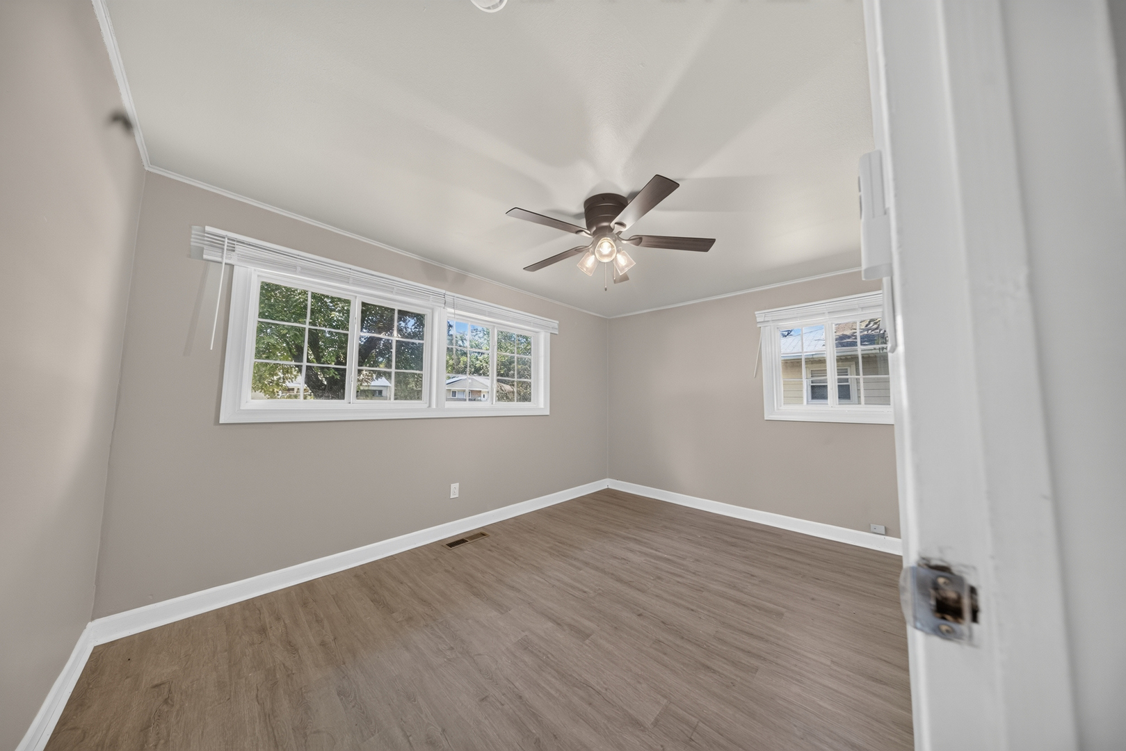 415 Shabbona Drive Property Photo 10