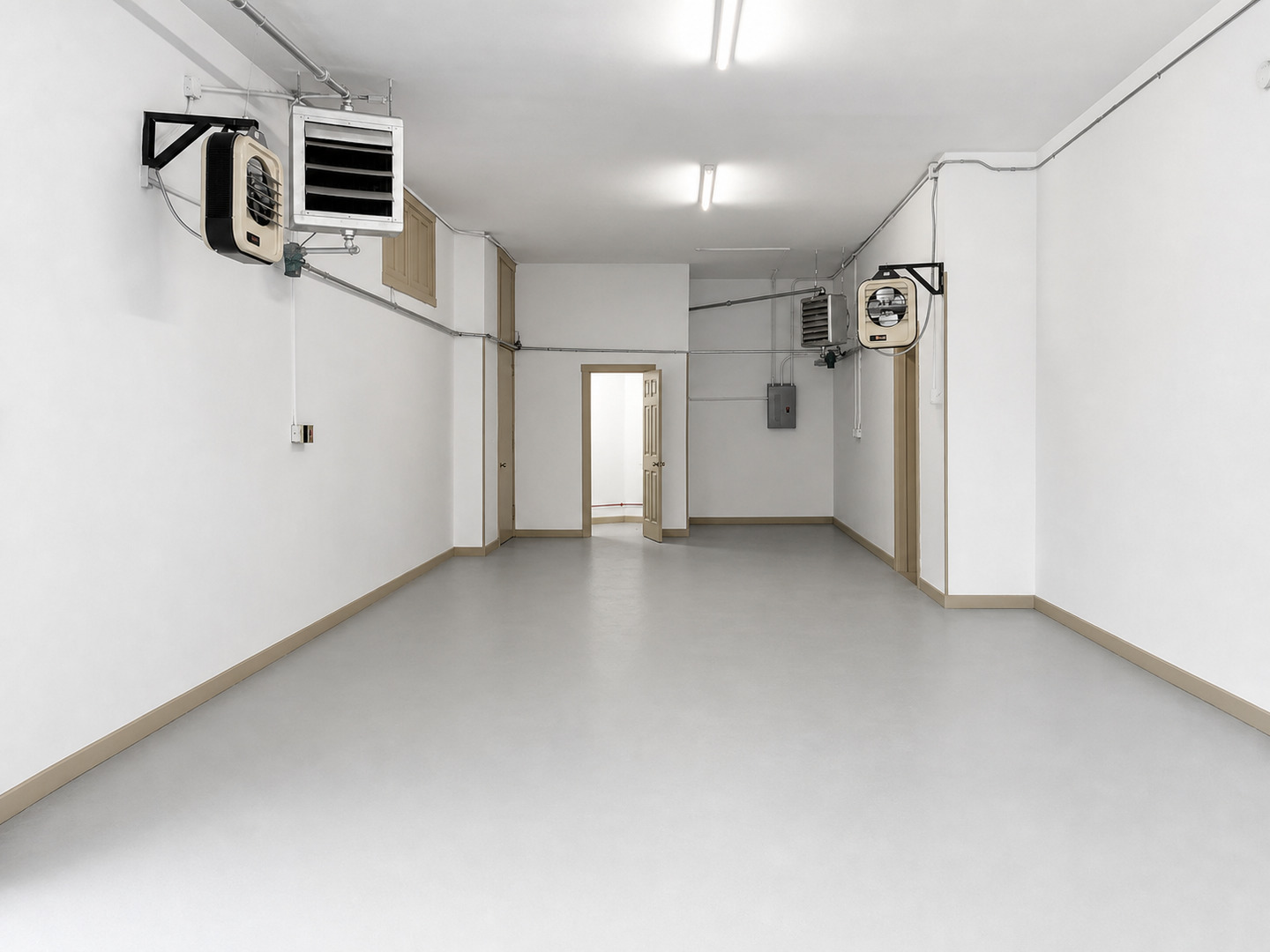 6600 N Clark Street Property Photo 3