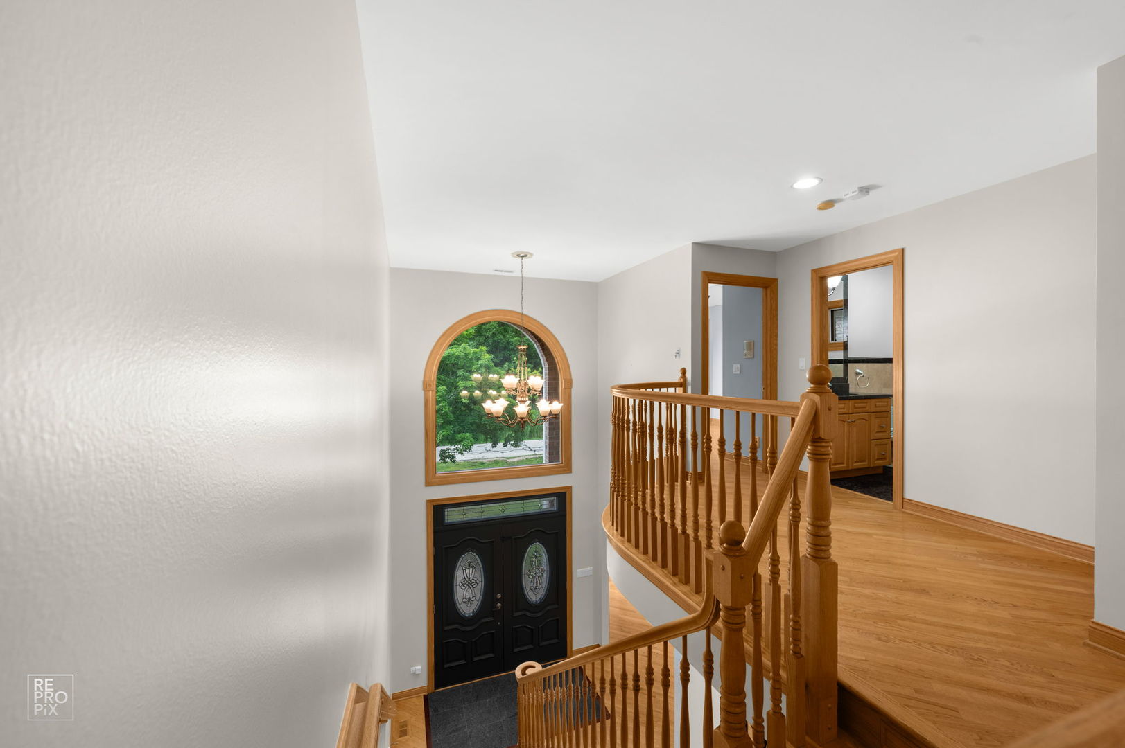 1017 E Red Oak Street Property Photo 6