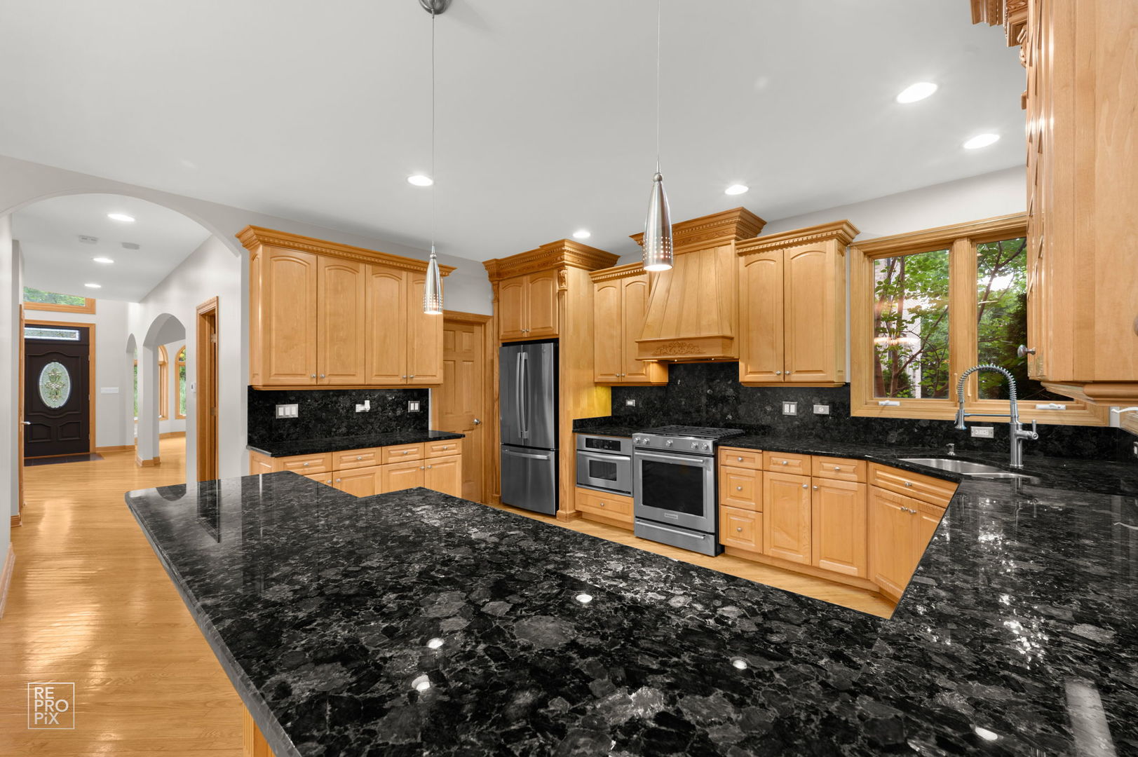 1017 E Red Oak Street Property Photo 13