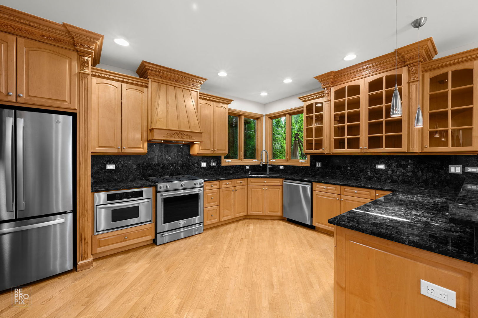 1017 E Red Oak Street Property Photo 15