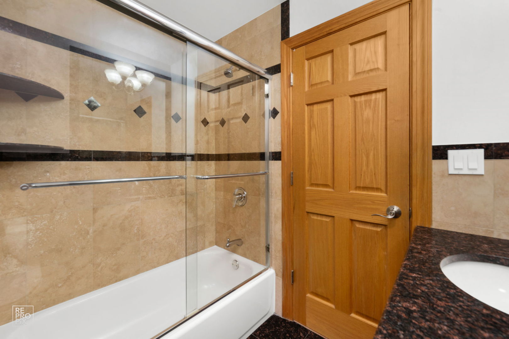 1017 E Red Oak Street Property Photo 28