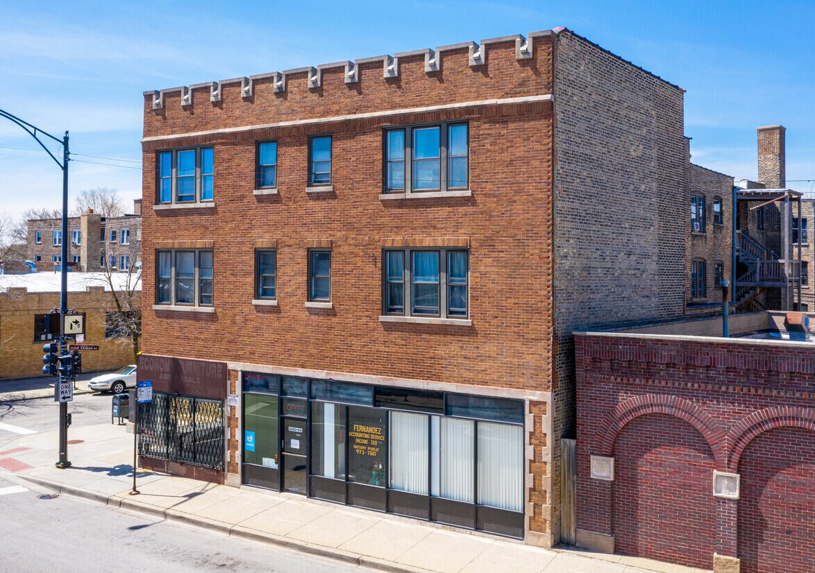 6602 N Clark Street Property Photo 1