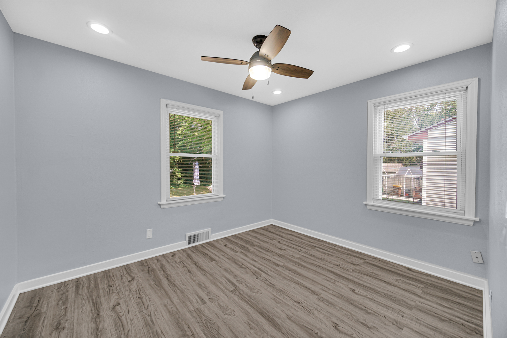 702 N Independence Avenue Property Photo 12