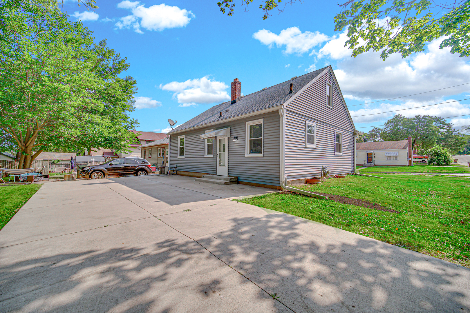 702 N Independence Avenue Property Photo 18