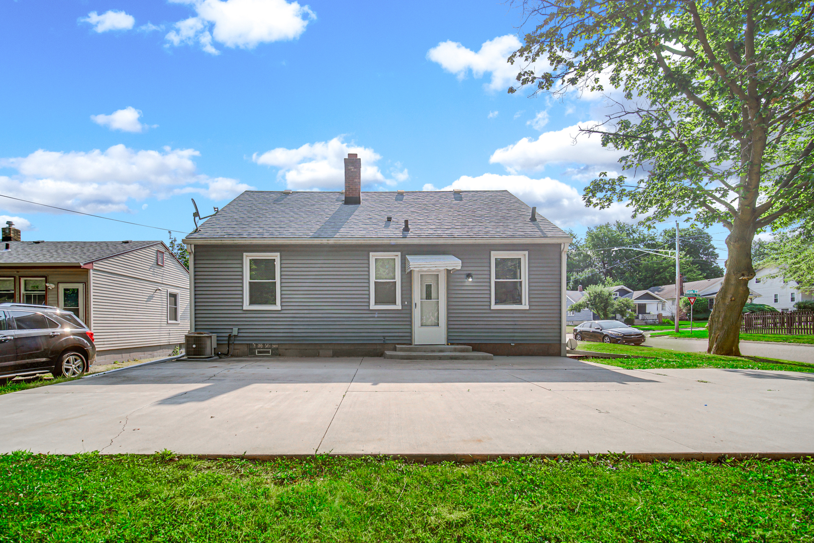 702 N Independence Avenue Property Photo 19