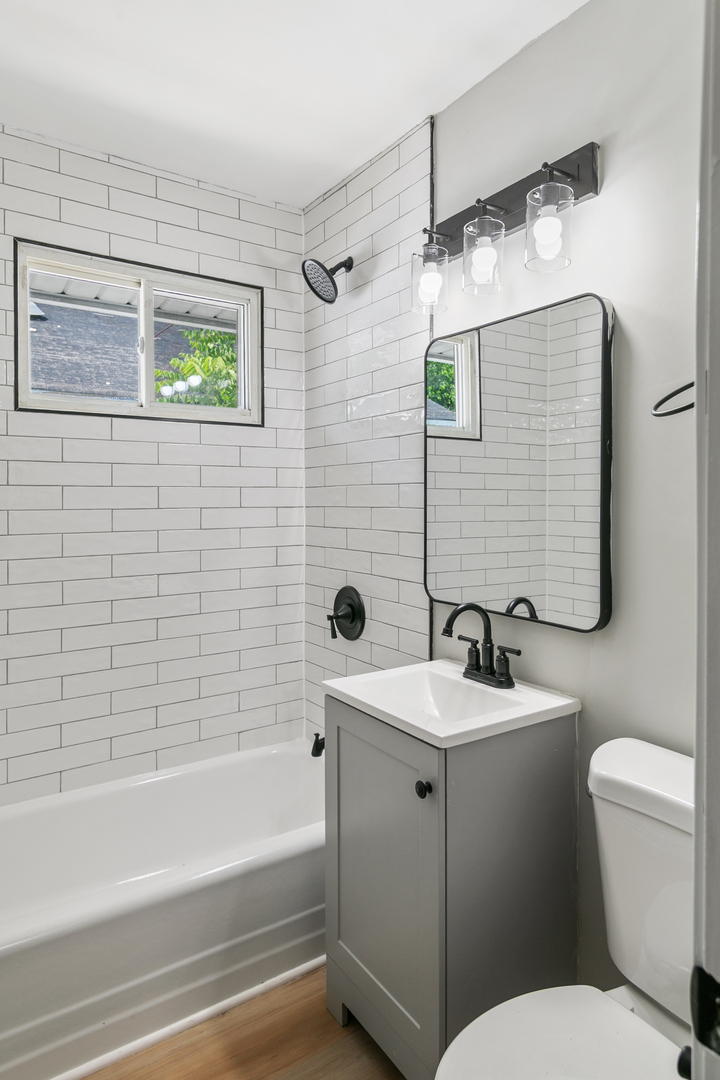 15332 Dante Avenue Property Photo 7