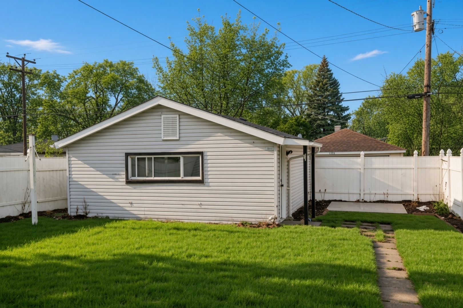 15332 Dante Avenue Property Photo 12