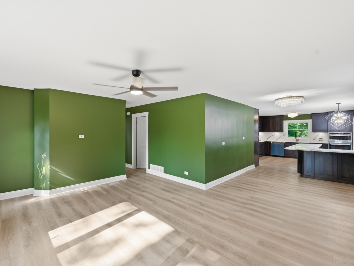 5905 Lee Avenue Property Photo 3