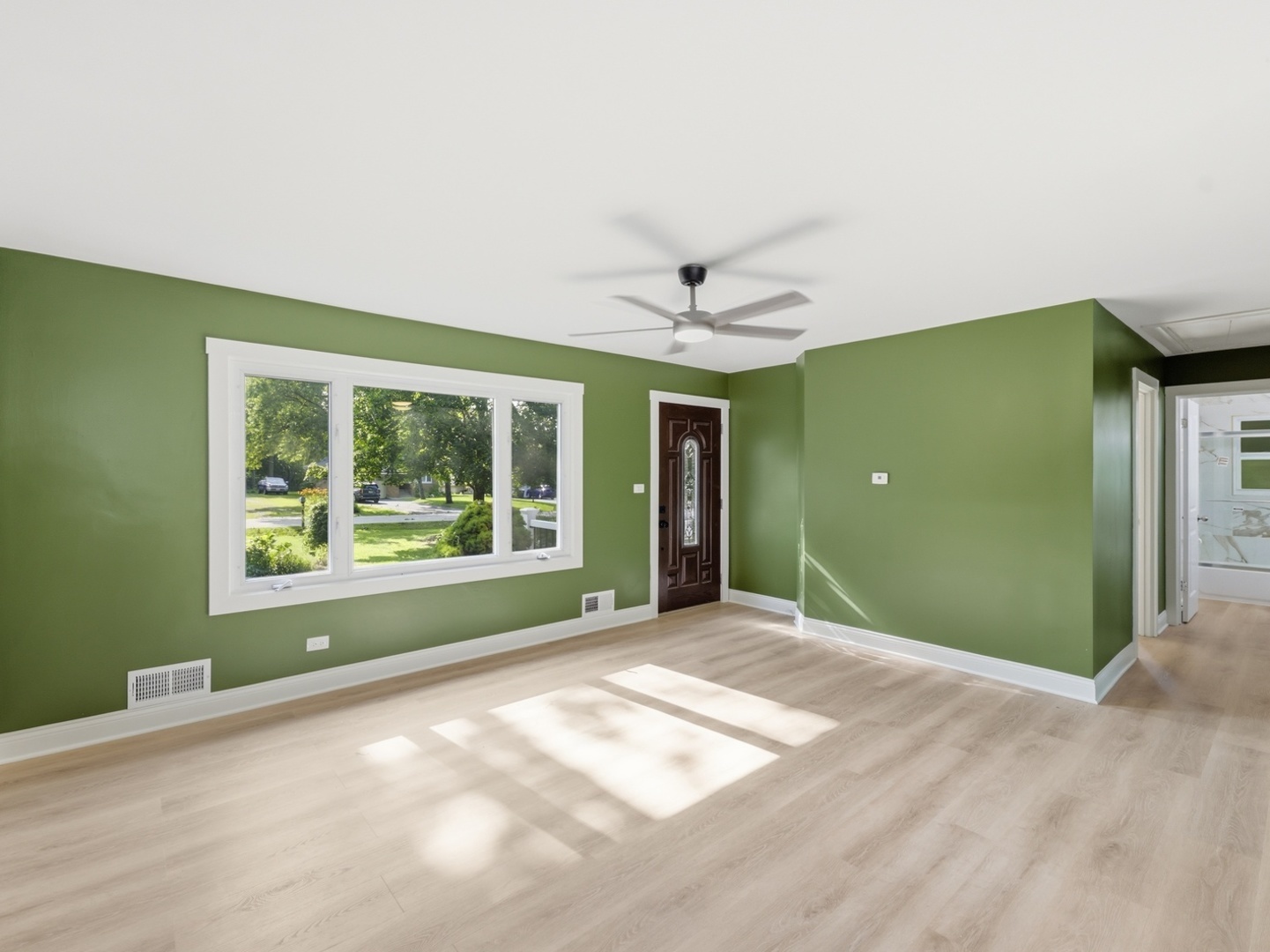 5905 Lee Avenue Property Photo 4