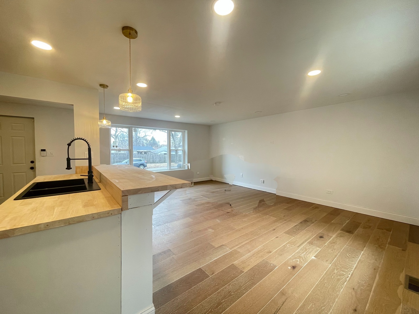 2521 120th Street Property Photo 3